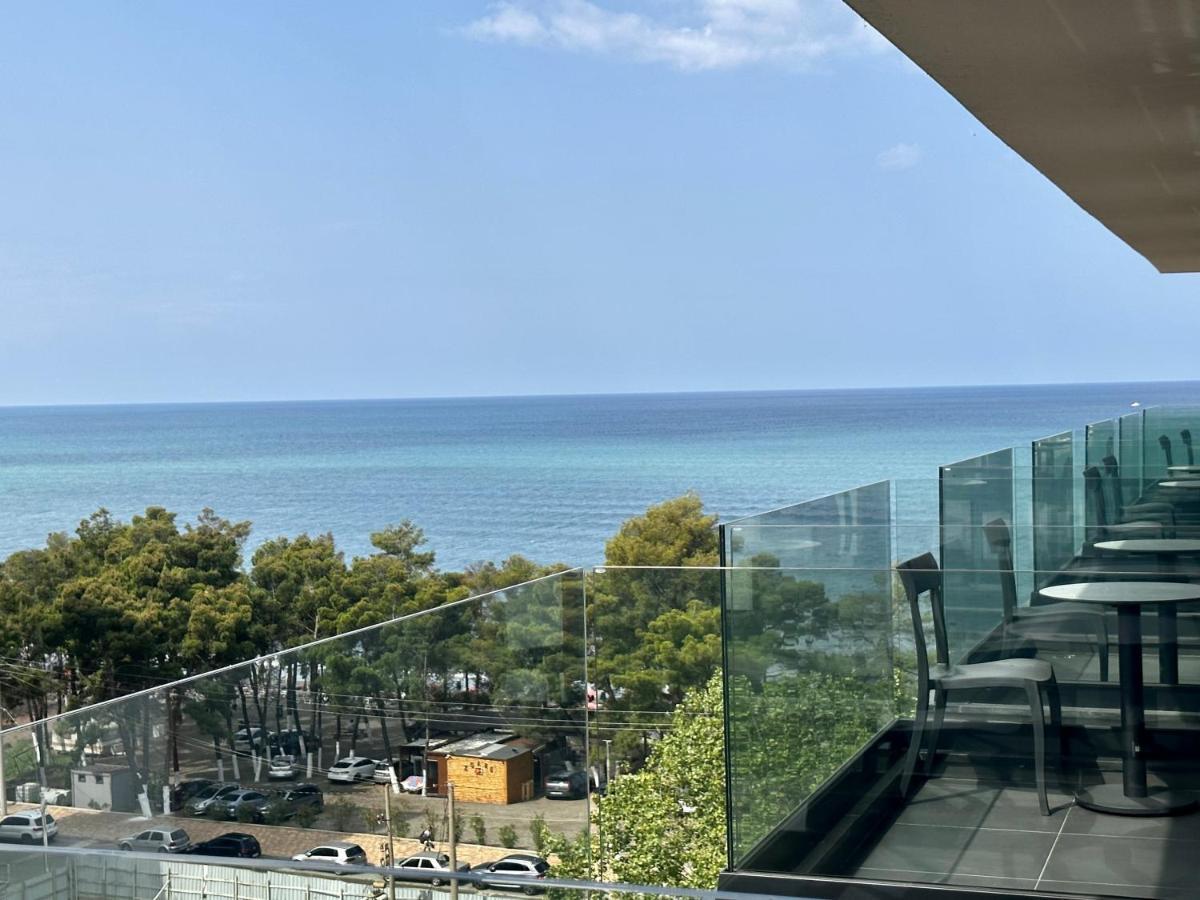 Frojd Kune Resort & Beach Hotel Shëngjin Exteriör bild