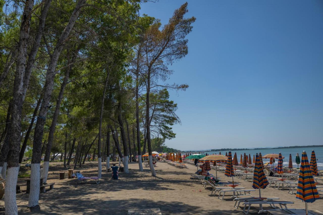 Frojd Kune Resort & Beach Hotel Shëngjin Exteriör bild