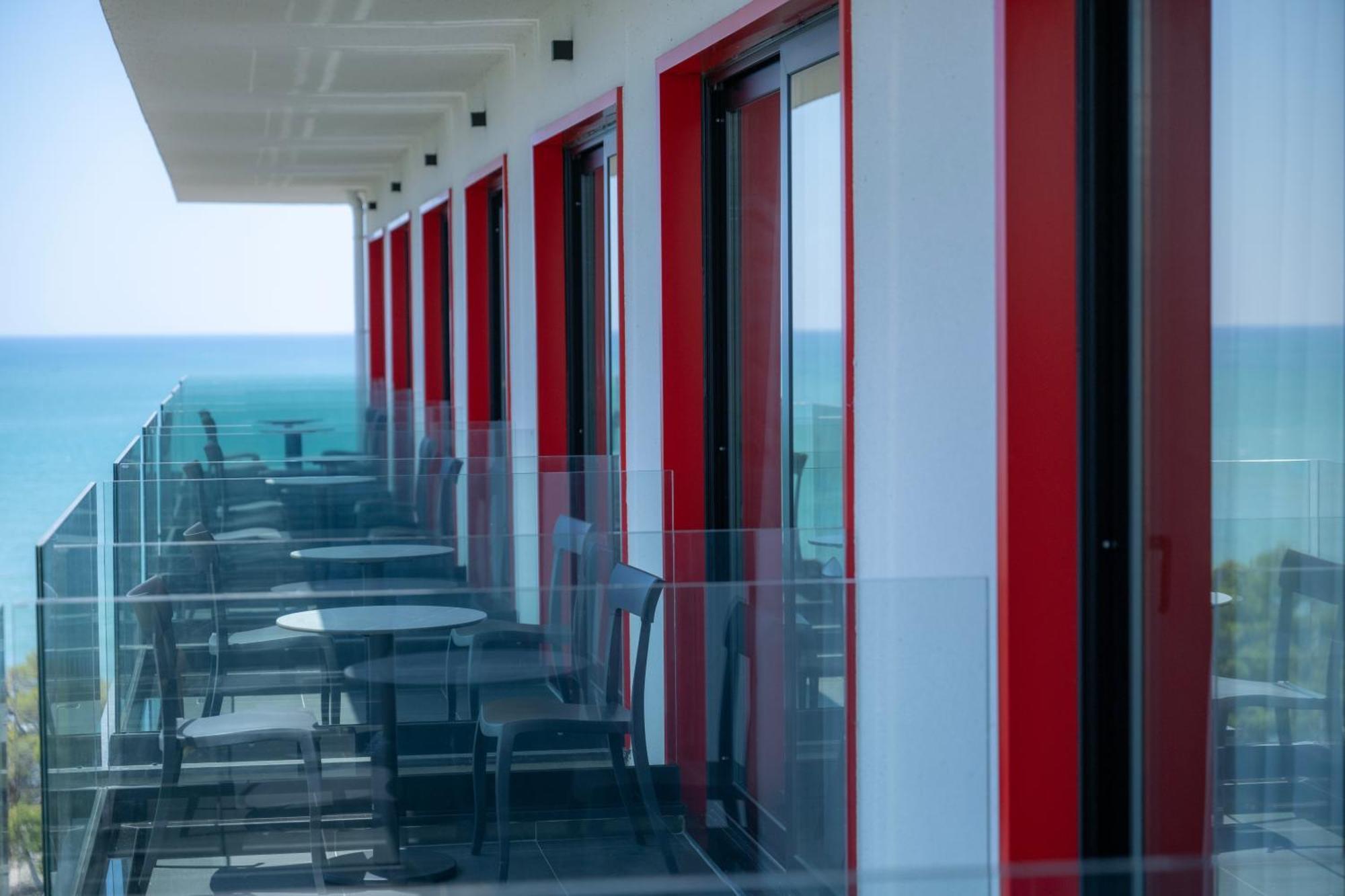 Frojd Kune Resort & Beach Hotel Shëngjin Exteriör bild