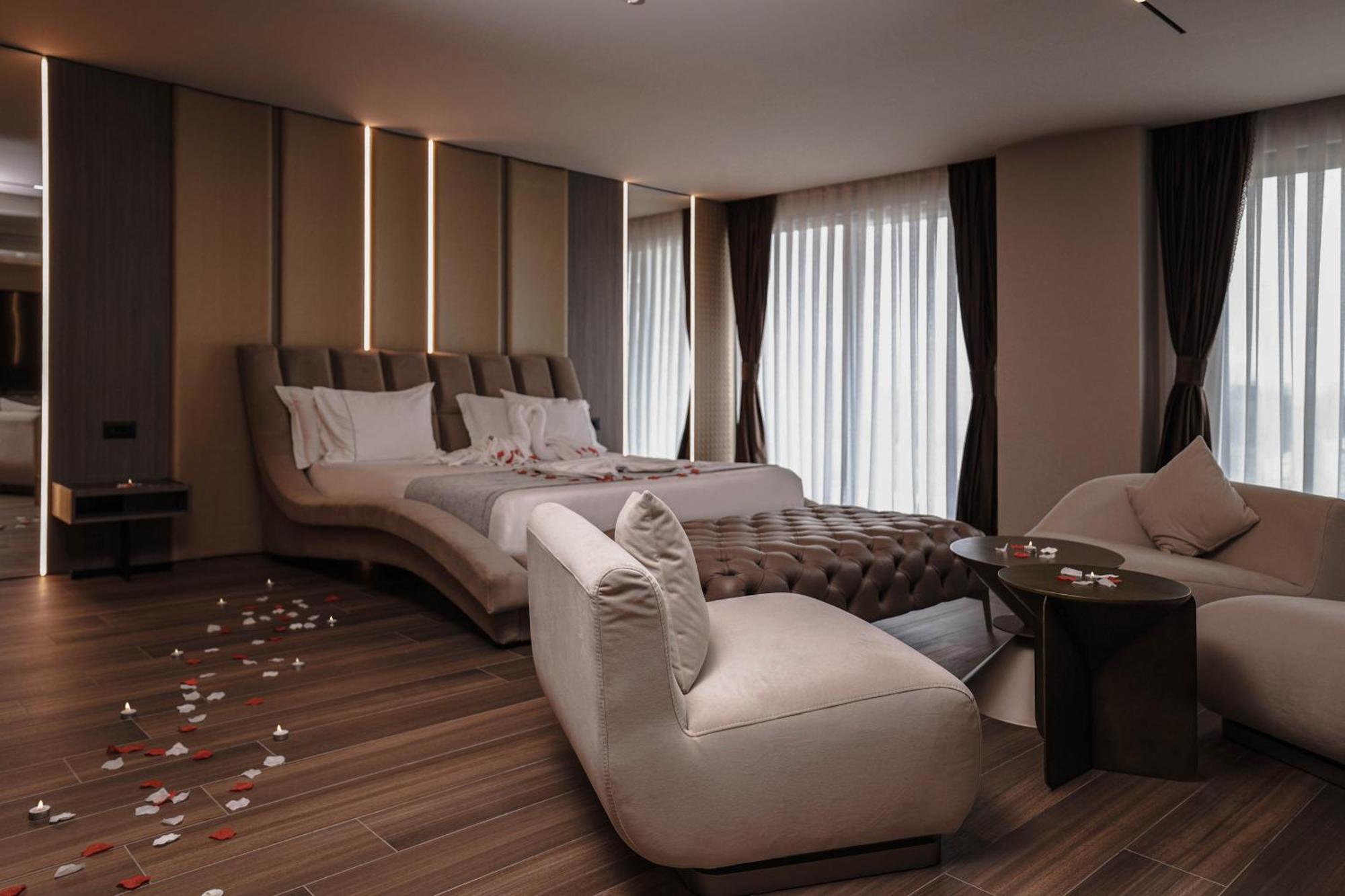 Frojd Kune Resort & Beach Hotel Shëngjin Exteriör bild