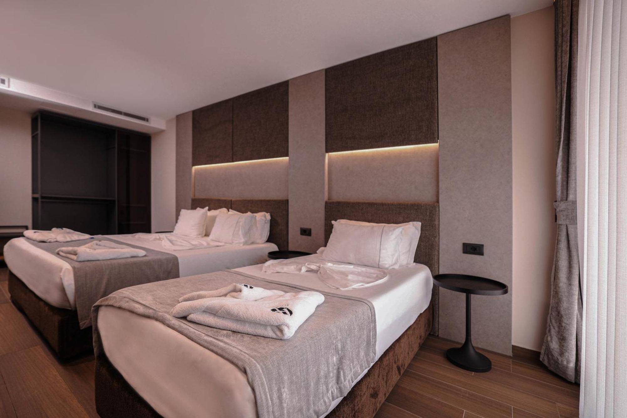 Frojd Kune Resort & Beach Hotel Shëngjin Exteriör bild