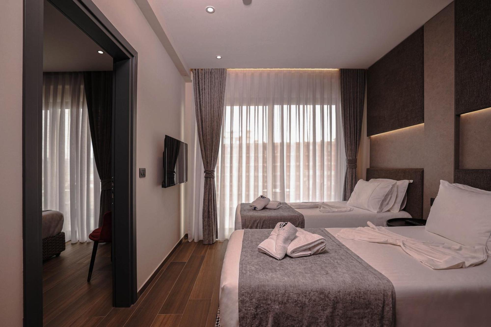 Frojd Kune Resort & Beach Hotel Shëngjin Exteriör bild