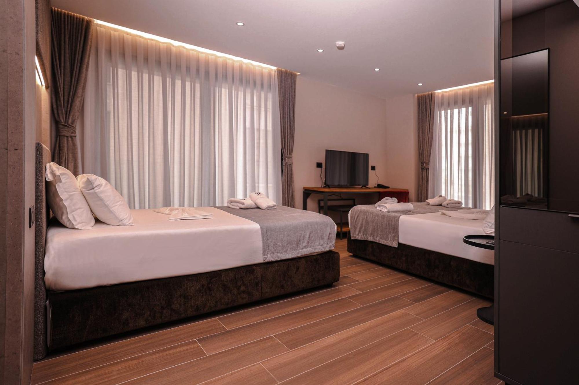 Frojd Kune Resort & Beach Hotel Shëngjin Exteriör bild